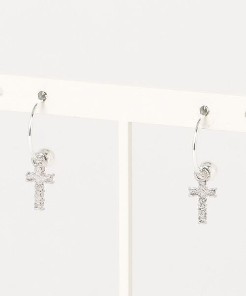 tunee(チュニー)の「【446612】ラインストーンチャームピアス(RZ)(ピアス(両耳用)・レディース・シルバー系3/シルバー系1/シルバー系2・FREE)」の4枚目の写真
