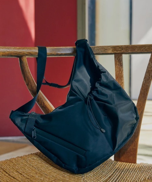 NAUGHTIAM(ノーティアム)の「【NESK/ネスク】 ショルダーバッグ(ショルダーバッグ・メンズ・ブラック系その他/ブラック・FREE)」の6枚目の写真