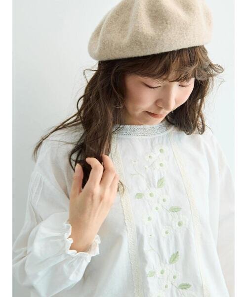 Samansa Mos2(サマンサ モスモス)の「【WEB限定】花柄刺繍ブラウス(シャツ/ブラウス・レディース・キナリ/モカ/ブラック・F)」の2枚目の写真