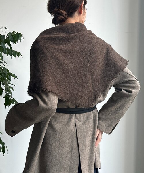 DouDou（ドゥドゥ）の「ウール三角ストール（ストール/ショール・レディース・オフホワイト/グレー/レッド/ブラウン・FREE）」の21枚目の写真