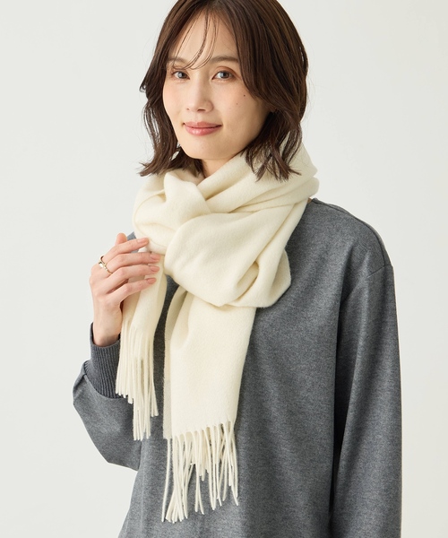 A/C DESIGN BY ALPHA CUBIC（エーシーデザインバイアルファキュービック）の「カシミヤミックスマフラー【ウール65％・カシミヤ35％】（ストール/ショール・レディース・ライトグレー/オフホワイト/ブルー・フリー）」の2枚目の写真