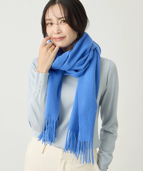 A/C DESIGN BY ALPHA CUBIC（エーシーデザインバイアルファキュービック）の「カシミヤミックスマフラー【ウール65％・カシミヤ35％】（ストール/ショール・レディース・ライトグレー/オフホワイト/ブルー・フリー）」の14枚目の写真