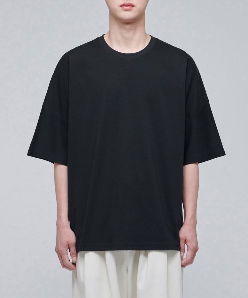MUSINSA STANDARD（ムシンサスタンダード）の「フォンテドルマンスリーブオーバーサイズ半袖Tシャツ[ブラック]（Tシャツ/カットソー・メンズ・その他・MEDIUM/LARGE/X-LARGE/XX-LARGE）」の3枚目の写真