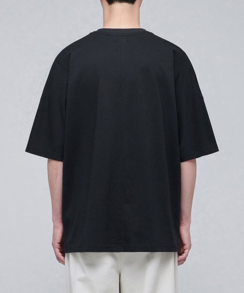 MUSINSA STANDARD（ムシンサスタンダード）の「フォンテドルマンスリーブオーバーサイズ半袖Tシャツ[ブラック]（Tシャツ/カットソー・メンズ・その他・MEDIUM/LARGE/X-LARGE/XX-LARGE）」の4枚目の写真