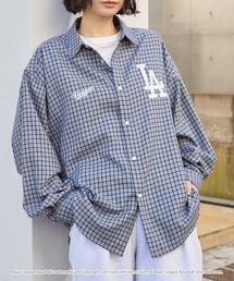 MLB（メジャーリーグベースボール）の「MLB メジャーリーグベースボール 別注 ロゴ刺繍 オーバーサイズ レギュラーカラー長袖チェックシャツ（シャツ/ブラウス）」