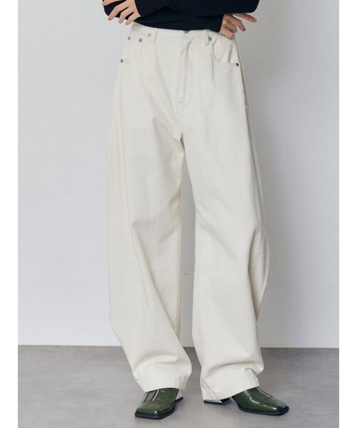 MURUA（ムルーア）の「【セットアップ対応】サイドタックワイドデニム（デニムパンツ・レディース・ミント/ピンク/ブラック/アイボリー・2/1）」の2枚目の写真