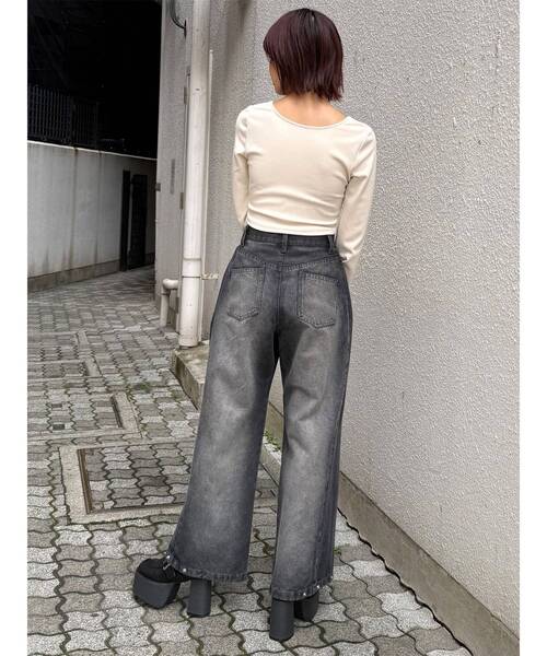 MURUA（ムルーア）の「【セットアップ対応】サイドタックワイドデニム（デニムパンツ・レディース・ミント/ピンク/ブラック/アイボリー・2/1）」の13枚目の写真