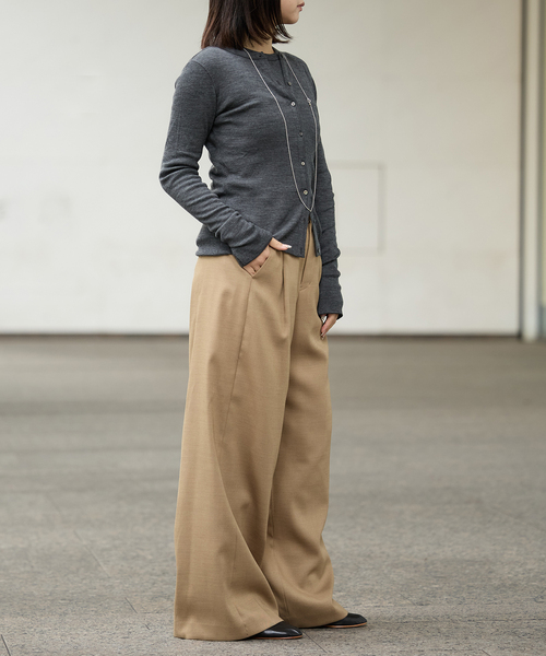 IENA LA BOUCLE（イエナラブークル）の「IENA LA BOUCLE サイロウーステッドツイルタックパンツ（スラックス・レディース・ライトグレー/キャメル・34/36/38/40）」の14枚目の写真