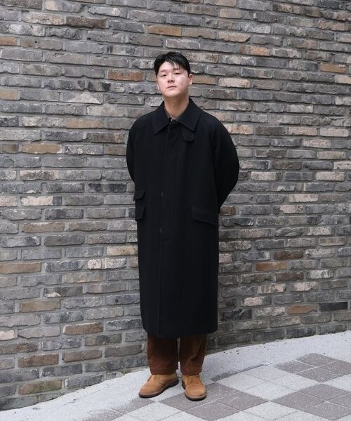 BESLOW(ビースロー)の「OVERSIZED TEXTURED CASHMERE BALMACAAN COAT MELANGE CHARCOAL(チェスターコート・メンズ・その他・SMALL/MEDIUM/LARGE/X-LARGE/X-SMALL)」の6枚目の写真