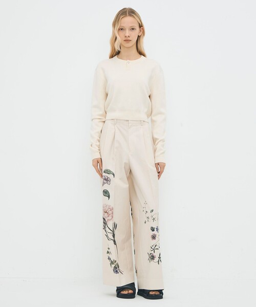 caban(キャバン)の「コットンカシミヤ ヘンリーネッククロップドプルーバー(ニット/セーター・レディース・ライトベージュ/ブラック/キャメル/レッド/ネイビー・FREE)」の6枚目の写真