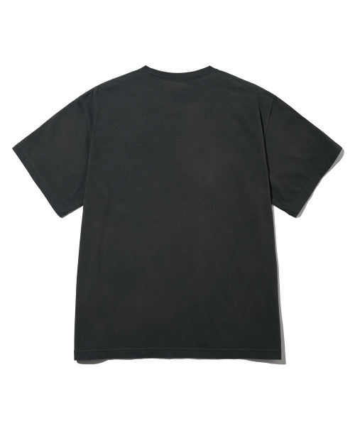 PHYSICAL DEPARTMENT(フィジカル デパートメント)の「タイポスプレー半袖Tシャツ_チャコール(Tシャツ/カットソー・レディース・その他・SMALL/MEDIUM/LARGE/X-LARGE)」の3枚目の写真