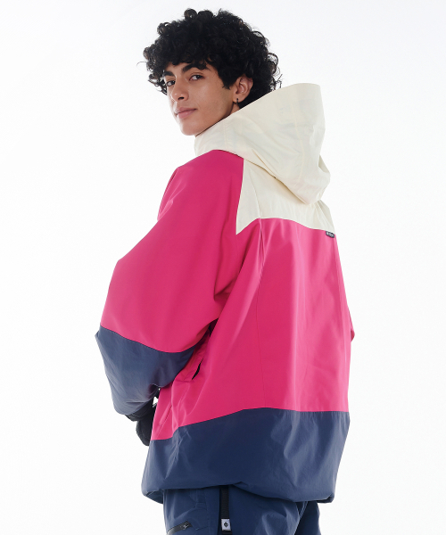 DOLL OUTERWEAR（ドラ アウターウェア）の「2425 ボニータ ボードウェア ジャケット ローズレッド 男女共用（ナイロンジャケット・レディース・その他・SMALL/MEDIUM/LARGE/X-LARGE/X-SMALL）」の4枚目の写真