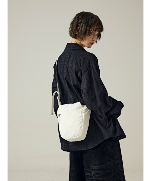 Salad bowls（サラダボール）の「320 LIGHT STRING CROSS BAG [IVORY]（メッセンジャーバッグ・レディース・アイボリー・FREE）」の3枚目の写真