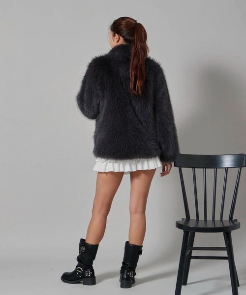 Chick（チック）の「Faux Fur Chin Strap 2-Way Poodle Jacket / フェイクファー チンストラップ 2WAY プードルジャケット（ブルゾン・レディース・ブラック・FREE）」の3枚目の写真