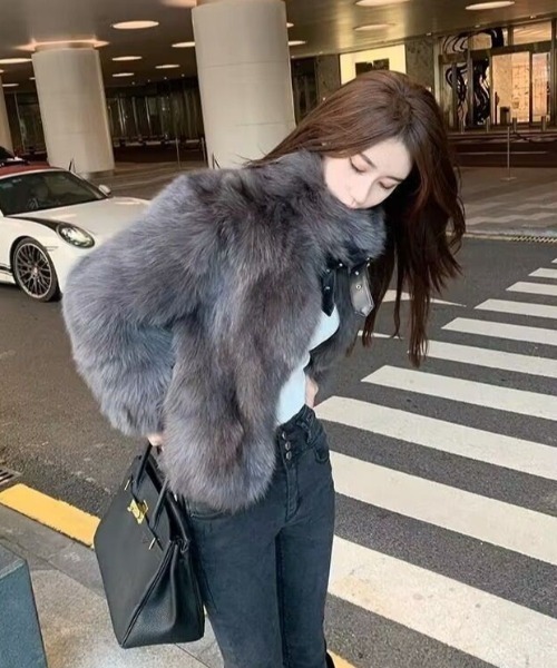 Chick（チック）の「Faux Fur Chin Strap 2-Way Poodle Jacket / フェイクファー チンストラップ 2WAY プードルジャケット（ブルゾン・レディース・ブラック・FREE）」の21枚目の写真