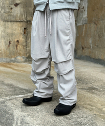 CLACO（クラコ）の「Corduroy Parachute Wide Balloon Pants (Light Grey)（スウェットパンツ）」