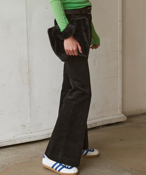 SIGREAT(シグレート)の「Corduroy Bootcut Pants_Black(その他パンツ・レディース・ブラック・SMALL/MEDIUM)」の3枚目の写真