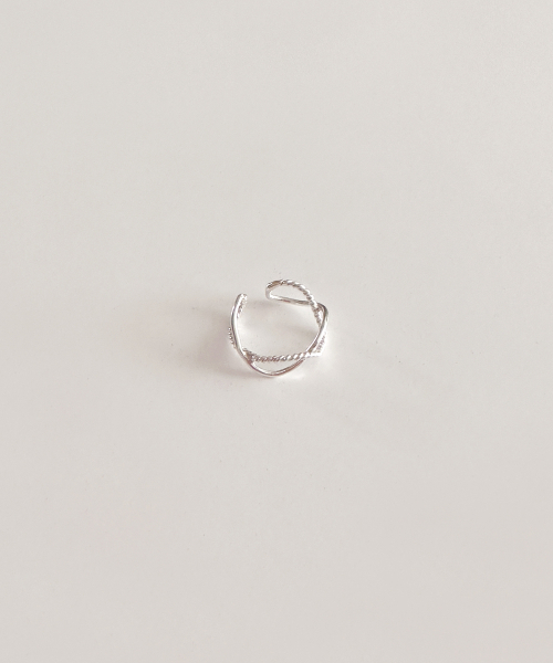 CODE.H（コード エイチ）の「(Silver 925) Wave Towing（リング・レディース・その他・FREE）」の3枚目の写真