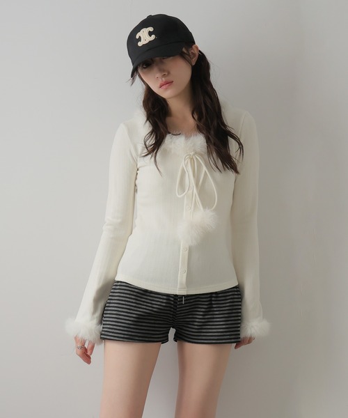 Ulysses(ユリシス)の「ファー付きポンポンリボンボタントップス(Tシャツ/カットソー・レディース・ブラウン/ホワイト/ダークグレー・F)」の20枚目の写真