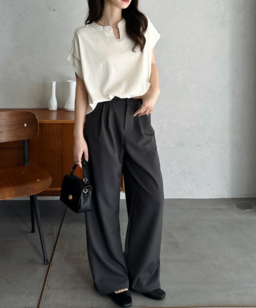 Eclat one(エクラワン)の「【Eclat one】キーネック リラクシー コットン トップス(Tシャツ/カットソー・レディース・ピンク/アイボリー/ブラック・FREE)」の7枚目の写真