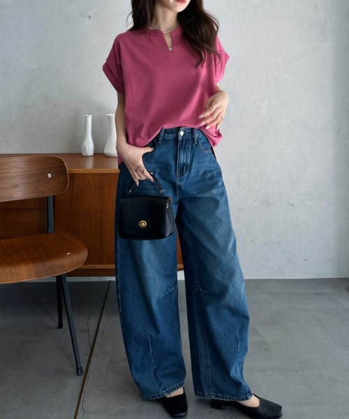 Eclat one(エクラワン)の「【Eclat one】キーネック リラクシー コットン トップス(Tシャツ/カットソー・レディース・ピンク/アイボリー/ブラック・FREE)」の16枚目の写真