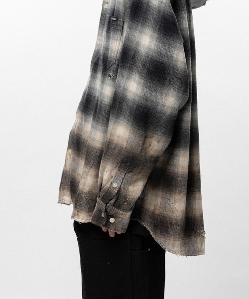 KAMIYA（カミヤ）の「Distressed Hooded Checked Shirt（シャツ/ブラウス・メンズ・ブラック・S）」の10枚目の写真