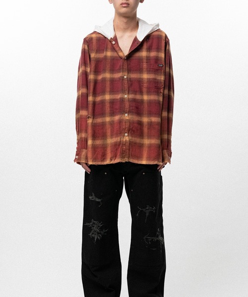 KAMIYA（カミヤ）の「Distressed Hooded Checked Shirt（シャツ/ブラウス・メンズ・ブラック・S）」の2枚目の写真