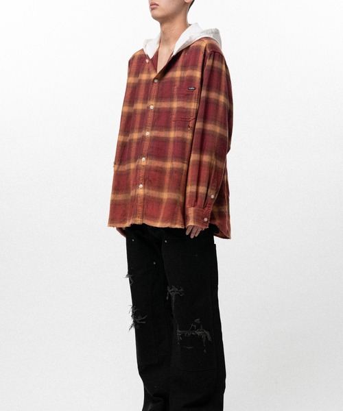 KAMIYA（カミヤ）の「Distressed Hooded Checked Shirt（シャツ/ブラウス・メンズ・ブラック・S）」の3枚目の写真