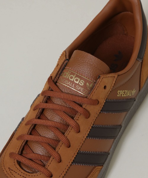 adidas(アディダス)の「adidas/HANDBALL SPEZIAL(スニーカー・メンズ・ブラウン・26/27/28)」の4枚目の写真