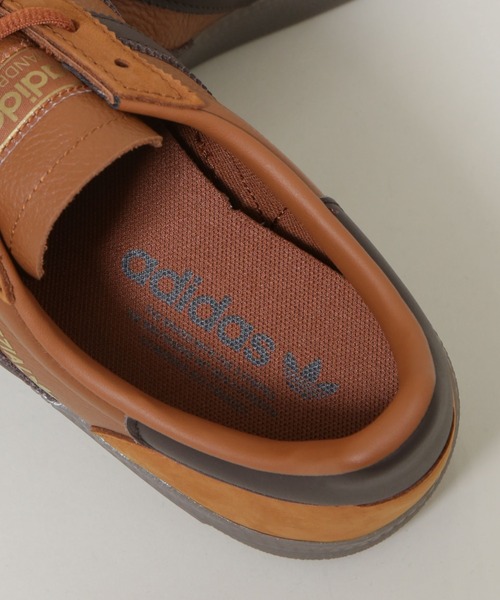 adidas(アディダス)の「adidas/HANDBALL SPEZIAL(スニーカー・メンズ・ブラウン・26/27/28)」の3枚目の写真