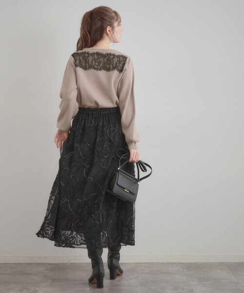 couture brooch(クチュールブローチ)の「【洗える・通勤】レース ドッキング ニット(ニット/セーター・レディース・オフホワイト/チャコールグレー/サンドベージュ・36/38/40/42)」の11枚目の写真