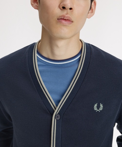 FRED PERRY（フレッドペリー）の「Tipped Pique Texture Cardigan／ティップラインピケテクスチャーカーディガン（カーディガン/ボレロ・メンズ・ネイビー・S/M/L）」の2枚目の写真