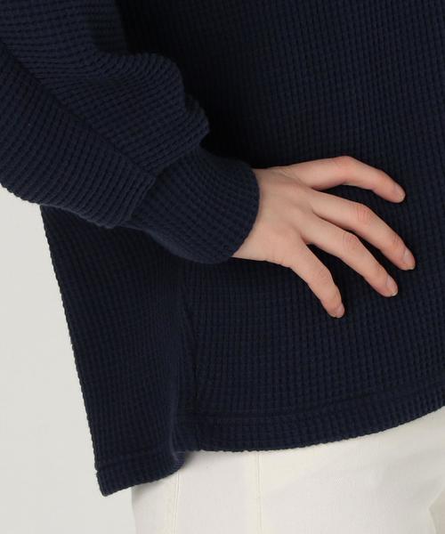 Another Edition（アナザーエディション）の「Vネック変形ワッフルプルオーバー/AEBC V/Nヘンケイ ワッフルPO◆（Tシャツ/カットソー・レディース・オフホワイト/グレー/ネイビー・FREE）」の6枚目の写真