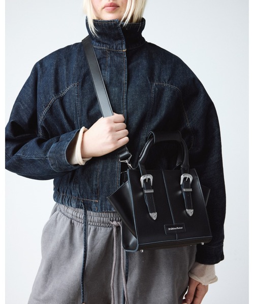 Dr. Martens(ドクターマーチン)の「Dr. Martens/ドクターマーチン スモール トート バックル バッグ 43104001(トートバッグ・メンズ・ブラック・FREE)」の4枚目の写真