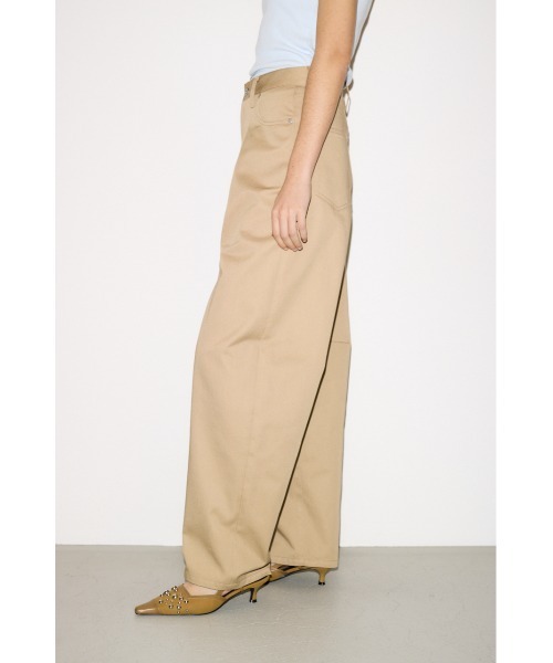 THROW by SLY(スローバイスライ)の「THROW J/W ADJUST CURVE TWILL PT ジャストウエストアジャストカーブツイルパンツ 冬服 春服(スラックス・レディース・ベージュ・1/0)」の3枚目の写真