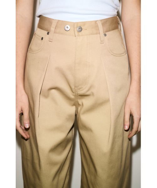 THROW by SLY(スローバイスライ)の「THROW J/W ADJUST CURVE TWILL PT ジャストウエストアジャストカーブツイルパンツ 冬服 春服(スラックス・レディース・ベージュ・1/0)」の5枚目の写真