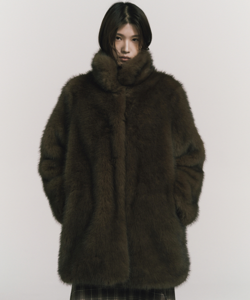 NICK&NICOLE(ニックアンドニコール)の「LUXE FUR MIDI JACKET_BROWN(ムートンコート・レディース・その他・FREE)」の2枚目の写真