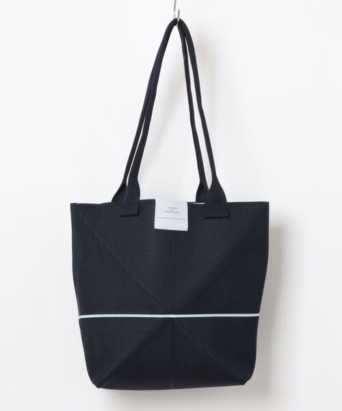 DRAW（ドロー）の「DRAW(ドロー) / 折り畳み式バッグ LARGE Fold Bag Medium（ハンドバッグ・レディース・ブラック/ベージュ/ネイビー/ダークブラウン・FREE）」の4枚目の写真