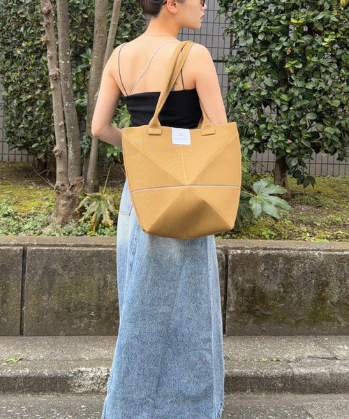DRAW（ドロー）の「DRAW(ドロー) / 折り畳み式バッグ LARGE Fold Bag Medium（ハンドバッグ・レディース・ブラック/ベージュ/ネイビー/ダークブラウン・FREE）」の8枚目の写真