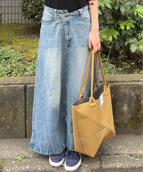 DRAW（ドロー）の「DRAW(ドロー) / 折り畳み式バッグ LARGE Fold Bag Medium（ハンドバッグ・レディース・ブラック/ベージュ/ネイビー/ダークブラウン・FREE）」の10枚目の写真