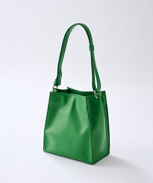 RIVE DROITE（リヴドロワ）の「予約【5段階の長さ調節可能】スムース牛革スクエアショルダー（ショルダーバッグ・レディース・グリーン/ブラック・FREE）」の12枚目の写真