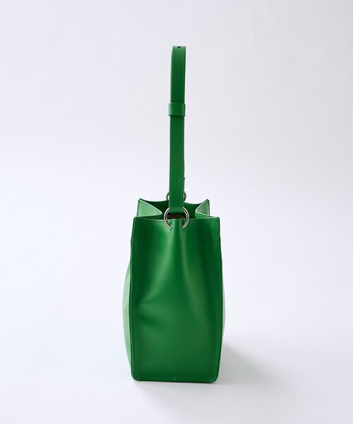 RIVE DROITE（リヴドロワ）の「予約【5段階の長さ調節可能】スムース牛革スクエアショルダー（ショルダーバッグ・レディース・グリーン/ブラック・FREE）」の11枚目の写真