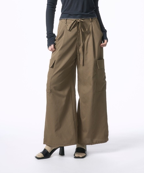 Nora Lily elle(ノラリリーエル)の「【Nora Lily】「elle」Cargo Check Wide Pants(デニムパンツ・レディース・ネイビー/ブラウン/ホワイト・FREE)」の12枚目の写真