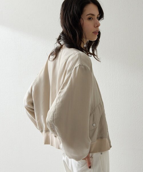 Whim Gazette(ウィムガゼット)の「シルキーキュプラブルゾン(MA-1・レディース・カーキ/ベージュ・FREE)」の9枚目の写真