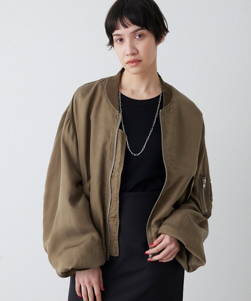 Whim Gazette(ウィムガゼット)の「シルキーキュプラブルゾン(MA-1・レディース・カーキ/ベージュ・FREE)」の2枚目の写真