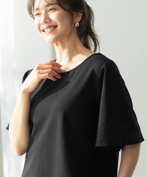 SHOO・LA・RUE(シューラルー)の「ハシゴレースフレアスリーブTシャツ(Tシャツ/カットソー・レディース・オフホワイト/ブラック・02/03)」の12枚目の写真