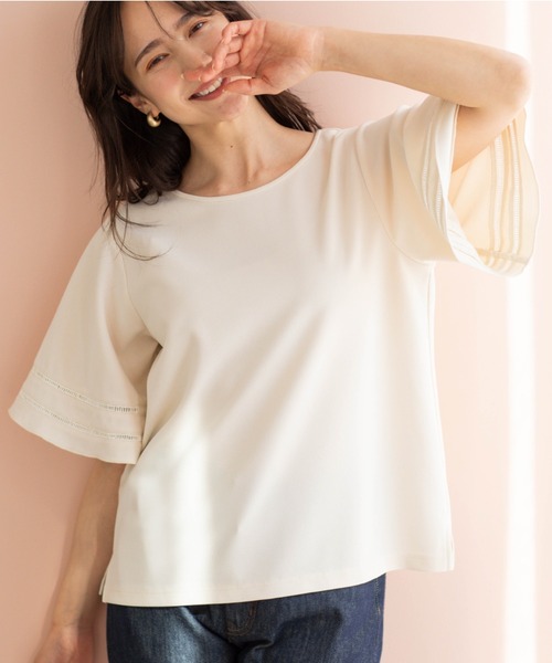 SHOO・LA・RUE(シューラルー)の「ハシゴレースフレアスリーブTシャツ(Tシャツ/カットソー・レディース・オフホワイト/ブラック・02/03)」の3枚目の写真