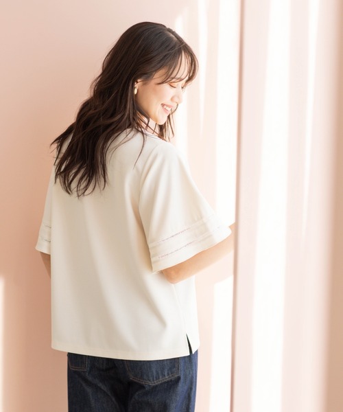 SHOO・LA・RUE(シューラルー)の「ハシゴレースフレアスリーブTシャツ(Tシャツ/カットソー・レディース・オフホワイト/ブラック・02/03)」の5枚目の写真