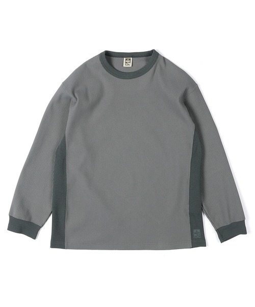 The DUFFER of ST.GEORGE（ザダファーオブセントジョージ）の「QUICK DRY WAFFLE LONG SLEEVE TEE：吸水速乾 ワッフルTシャツ / サーマル ロンT / テックウェア / アウトドアトップス（Tシャツ/カットソー・メンズ・ブラック/グレー・MEDIUM/X-LARGE/LARGE）」の10枚目の写真