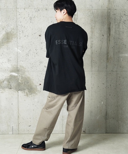 FOG ESSENTIALS(エフオージーエッセンシャルズ)の「"08"≪FOG ESSENTIALS≫バックロゴ ヘビーウェイト Tシャツ(Tシャツ/カットソー・メンズ・ブラック・XL/L/M)」の2枚目の写真